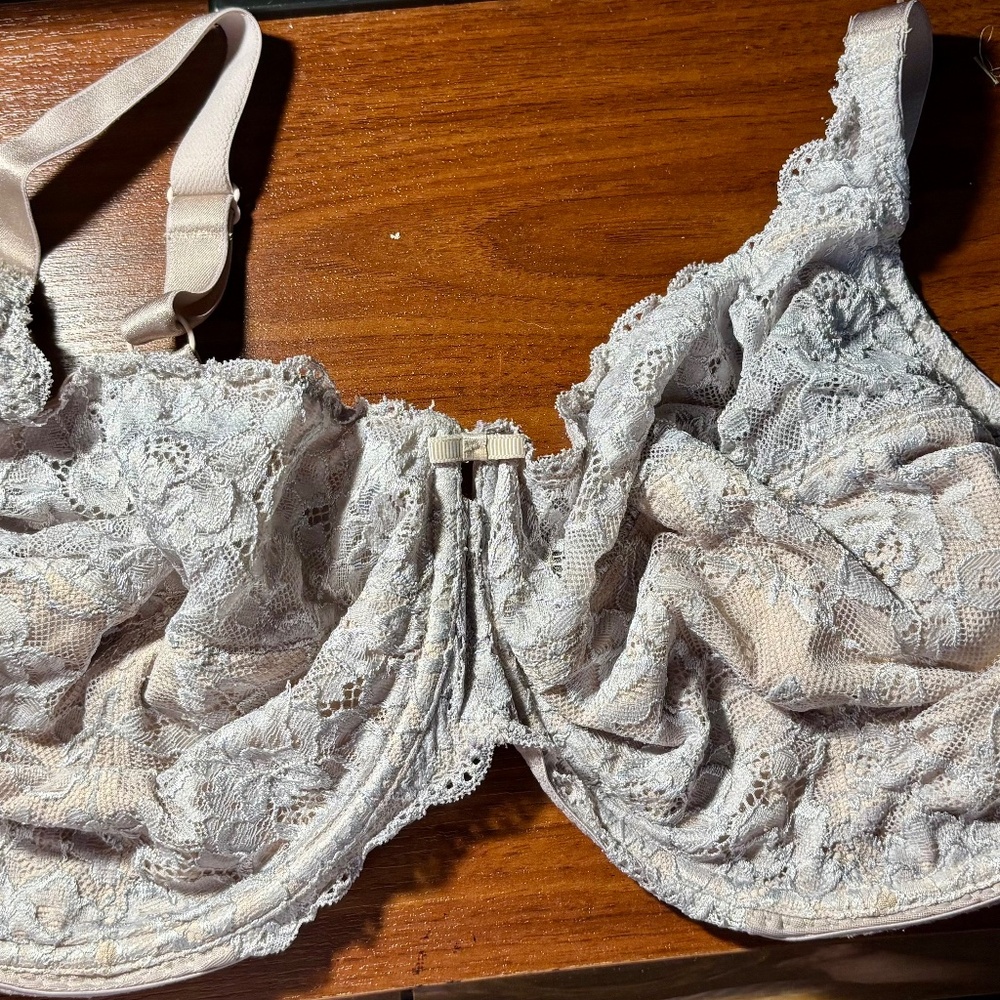 Beige Bra with lace